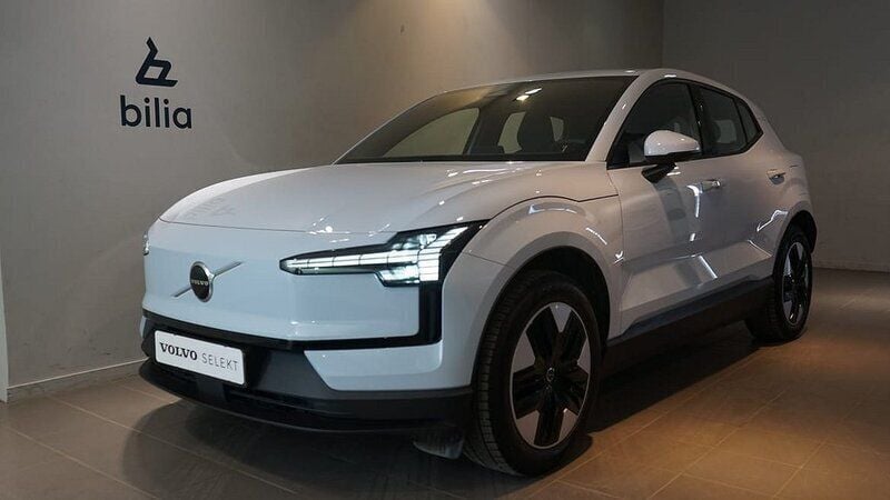 Ljusblå Ny 2024 Volvo EX30 Core SUV | 355 000 kr (Superpris) - Bild 1/3