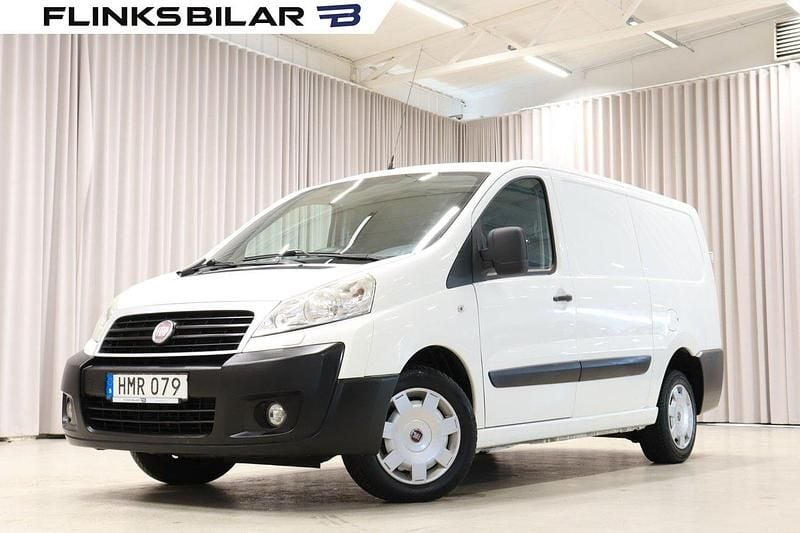 Vit Begagnad 2015 Fiat Scudo Minibuss | 79 900 kr (Marknadspris) - Bild 1/4