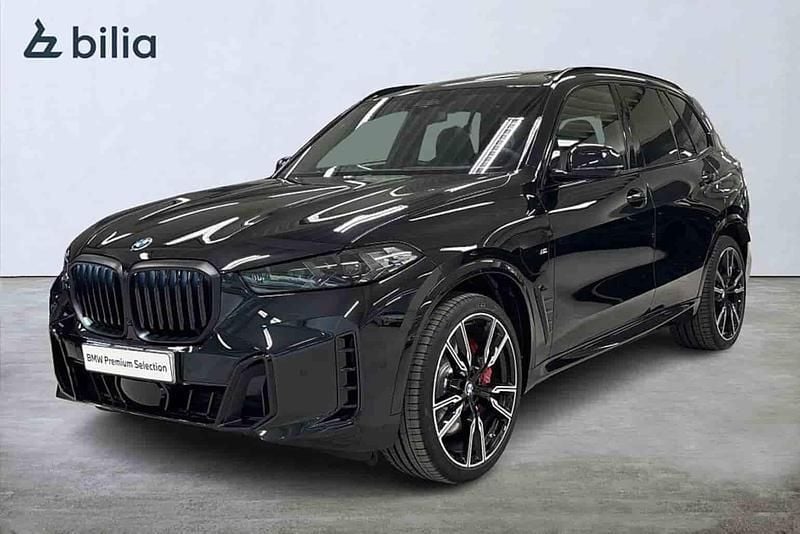 Svart Begagnad 2025 BMW X5 SUV | 1 089 900 kr - Bild 1/1
