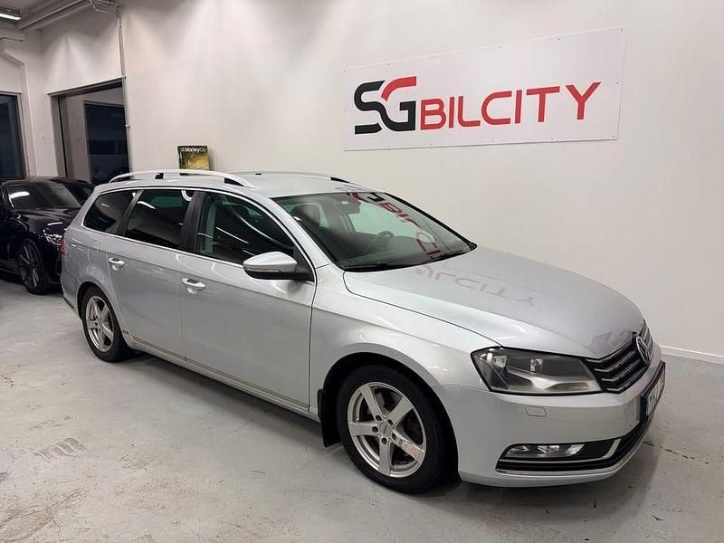 Silver Begagnad 2012 VW Passat GT Kombi | 79 900 kr (Bra pris) - Bild 1/4