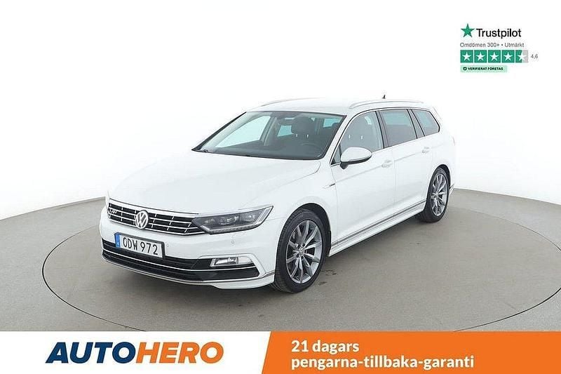 Vit Begagnad 2016 VW Passat R-line Kombi | 162 000 kr (Marknadspris) - Bild 1/4