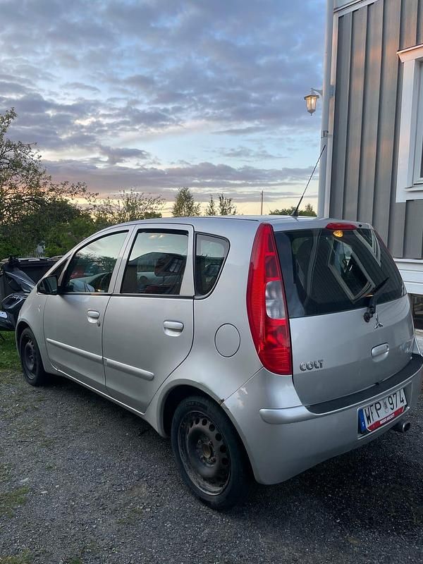 Begagnad 2005 Mitsubishi Colt Halvkombi | 17 500 kr (Bra pris) - Bild 1/4
