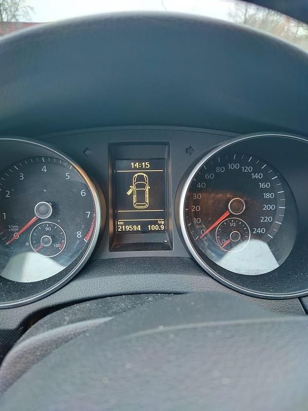 Begagnad 2010 VW Golf VI Halvkombi | 59 900 kr (Marknadspris) - Bild 1/4