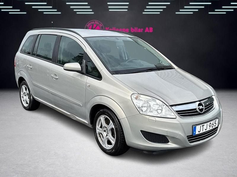 Begagnad Opel Zafira 150 HK (110 kW) 2009 Grå Minibuss