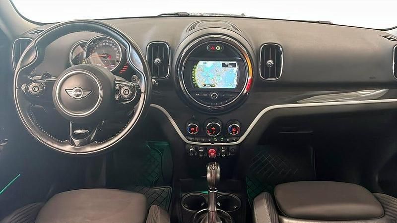 Begagnad Mini Countryman 192 HK (141 kW) 2017 Grå