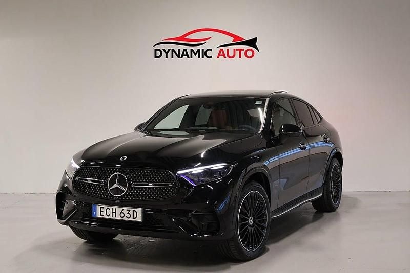 Svart Ny 2025 Mercedes GLC300 AMG line Sportkupé | 859 900 kr (Dyr) - Bild 1/4