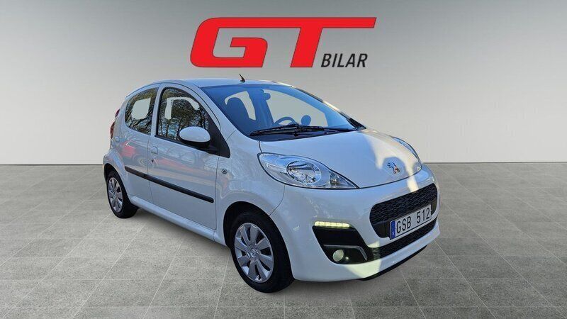 Vit Begagnad 2012 Peugeot 107 Halvkombi | 54 900 kr (Marknadspris) - Bild 1/4