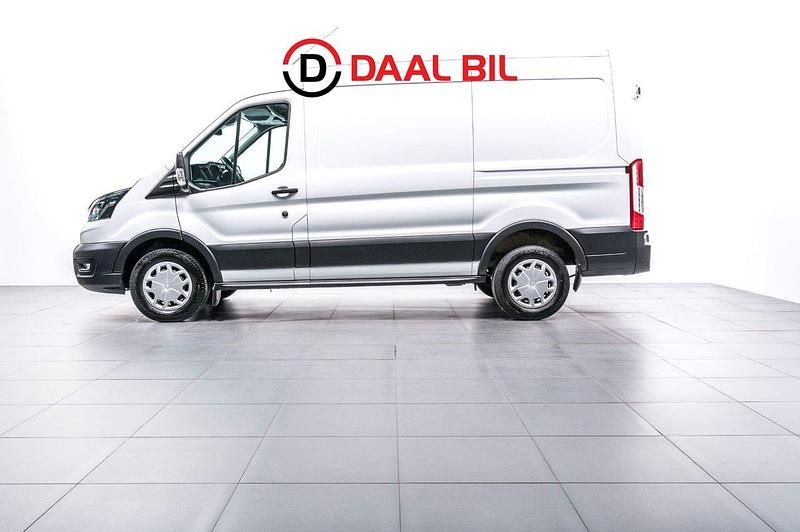 Vit Begagnad 2022 Ford Transit Van | 369 700 kr (Bra pris) - Bild 1/4