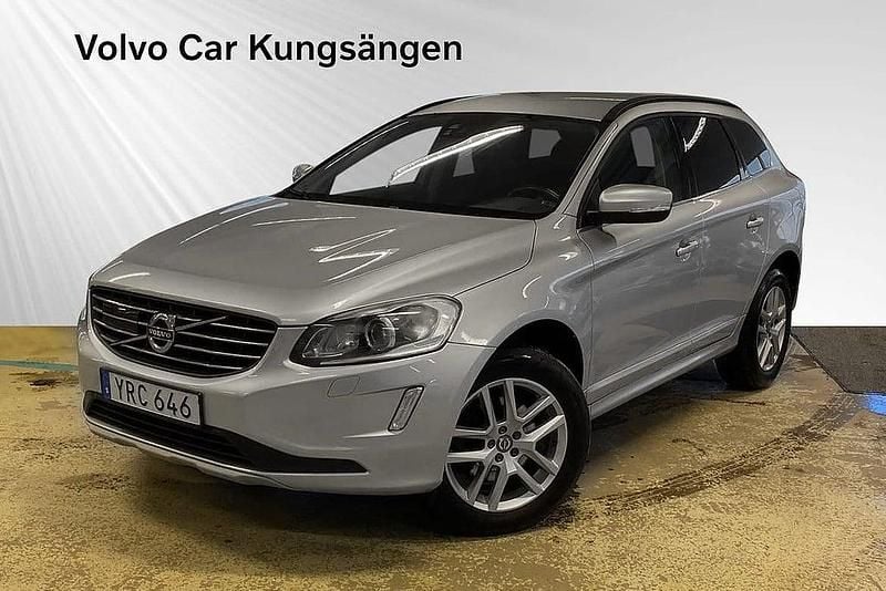 Silver Begagnad 2017 Volvo XC60 Momentum SUV | 159 900 kr (Superpris) - Bild 1/3