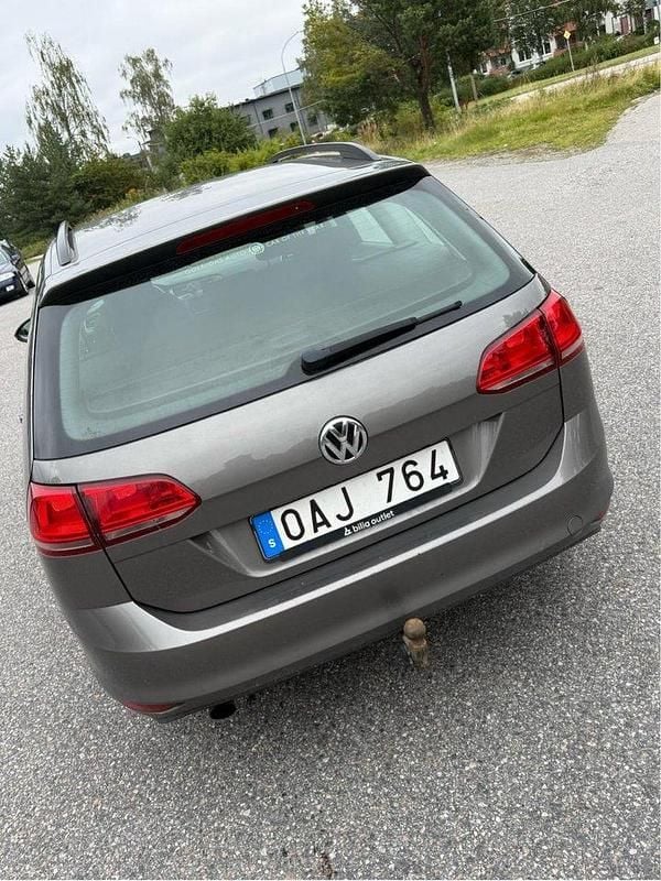 Begagnad VW Golf VII 105 HK (77 kW) 2014 Grå Kombi