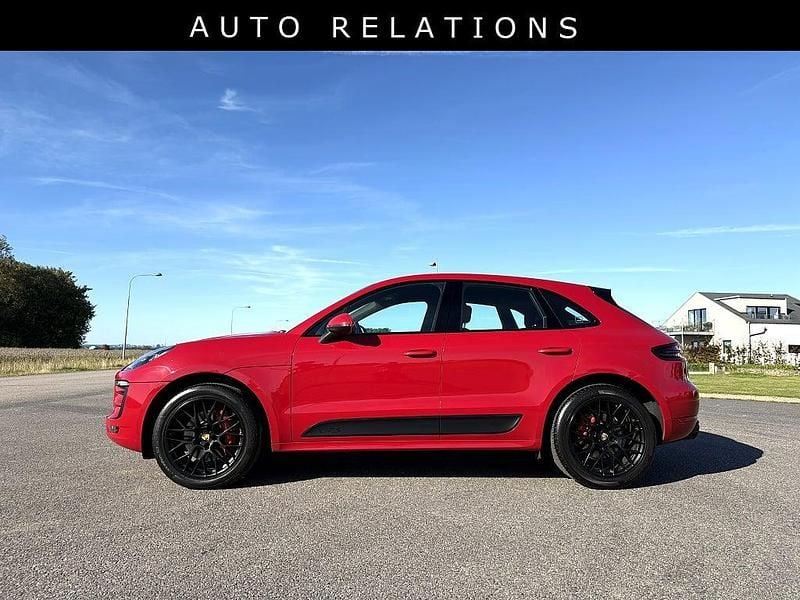 Begagnad Porsche Macan GTS 360 HK (264 kW) 2018 Röd carmine red solid SUV