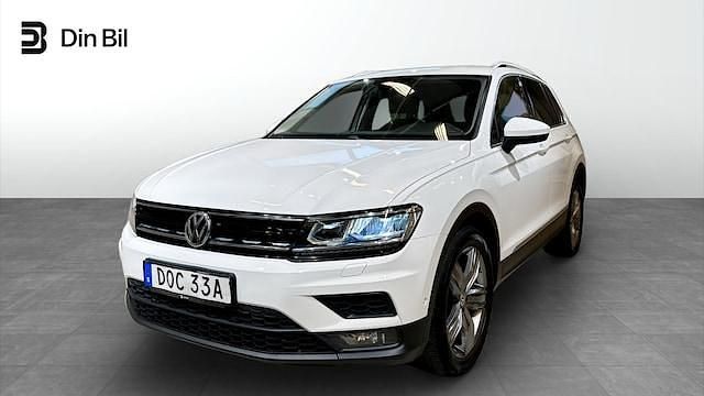 Vit (pure white) Begagnad 2019 VW Tiguan Executive SUV | 239 900 kr (Marknadspris) - Bild 1/4
