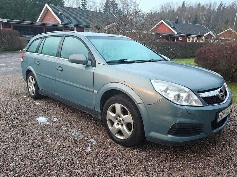 Turkosgrå Begagnad 2006 Opel Vectra Kombi | 12 000 kr (Lite dyr) - Bild 1/3