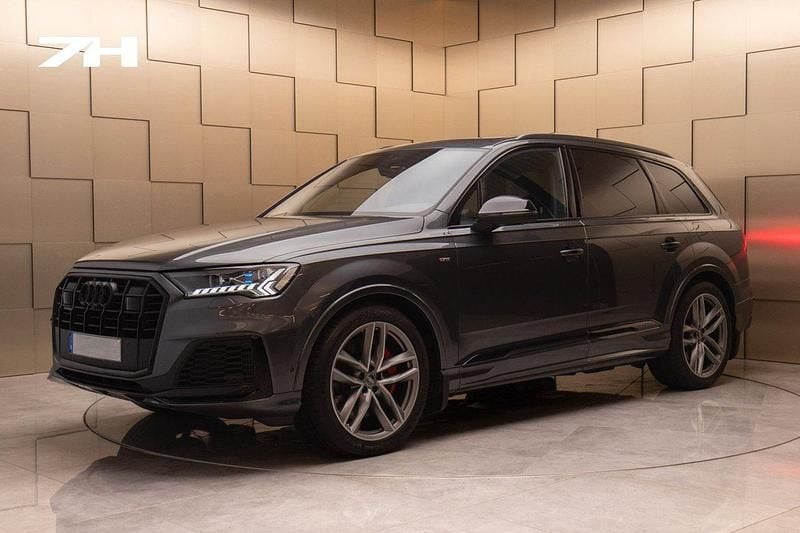 Grå Begagnad 2021 Audi Q7 S-Line SUV | 599 000 kr (Marknadspris) - Bild 1/4