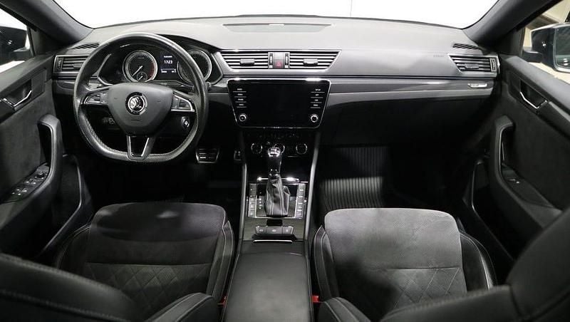 Begagnad Skoda Superb SportLine 280 HK (205 kW) 2018 Svart Halvkombi