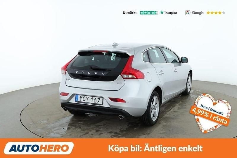 Begagnad Volvo V40 Momentum 151 HK (111 kW) 2016 Silver Kombi