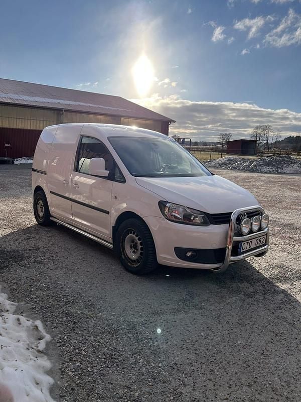 Begagnad VW Caddy 140 HK (102 kW) 2012 Minibuss