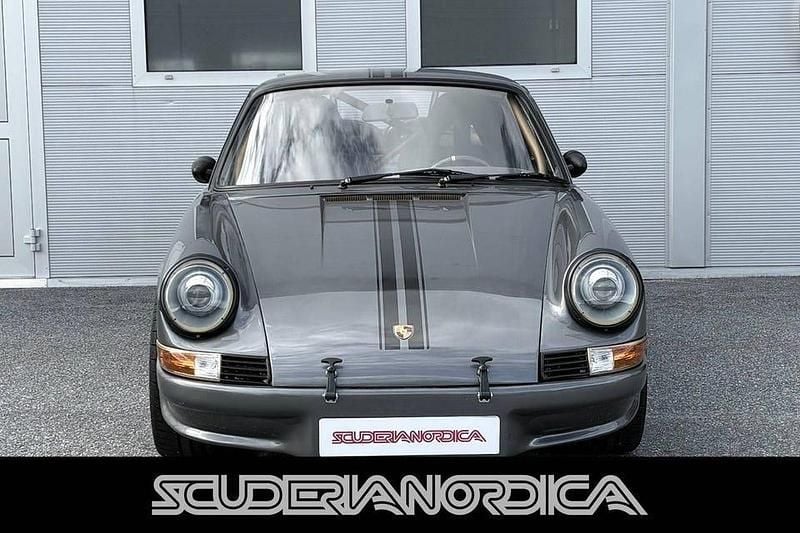 Begagnad Porsche 911 301 HK (221 kW) 1974 Grå Sportkupé