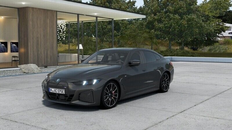 Grå Begagnad 2024 BMW i4 M Sport Sedan | 799 500 kr - Bild 1/4