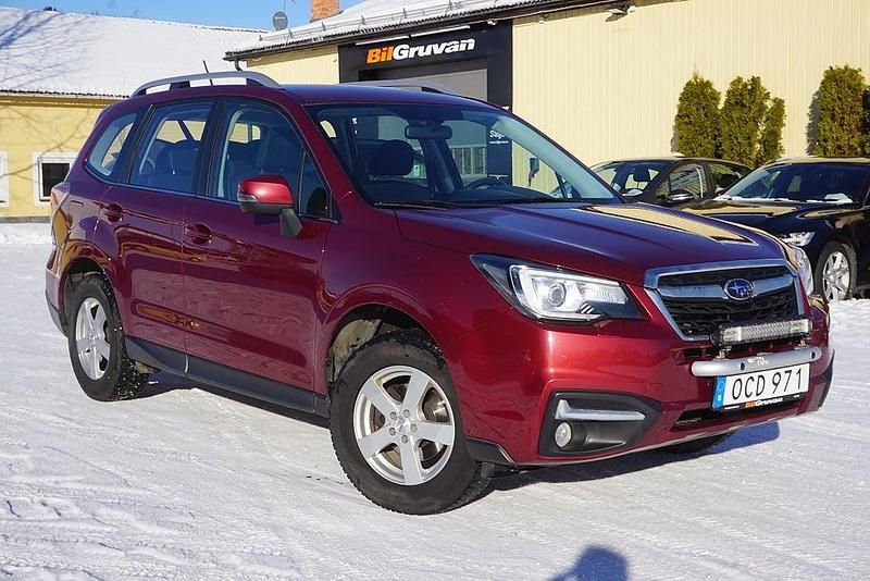 Begagnad Subaru Forester 150 HK (110 kW) 2016 Röd SUV