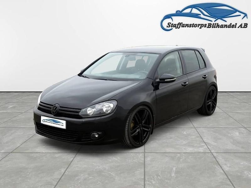 Svart Begagnad 2011 VW Golf VII Halvkombi | 79 900 kr (Marknadspris) - Bild 1/4