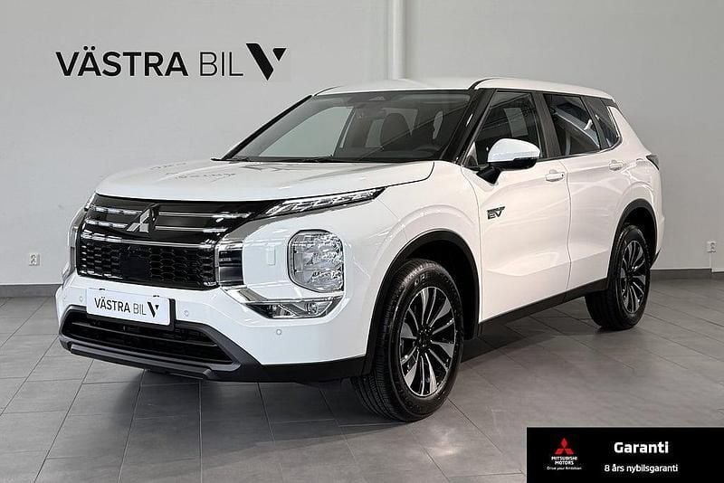 Ny Mitsubishi Outlander P-HEV Invite 306 HK (225 kW) 2025 Vit solid SUV