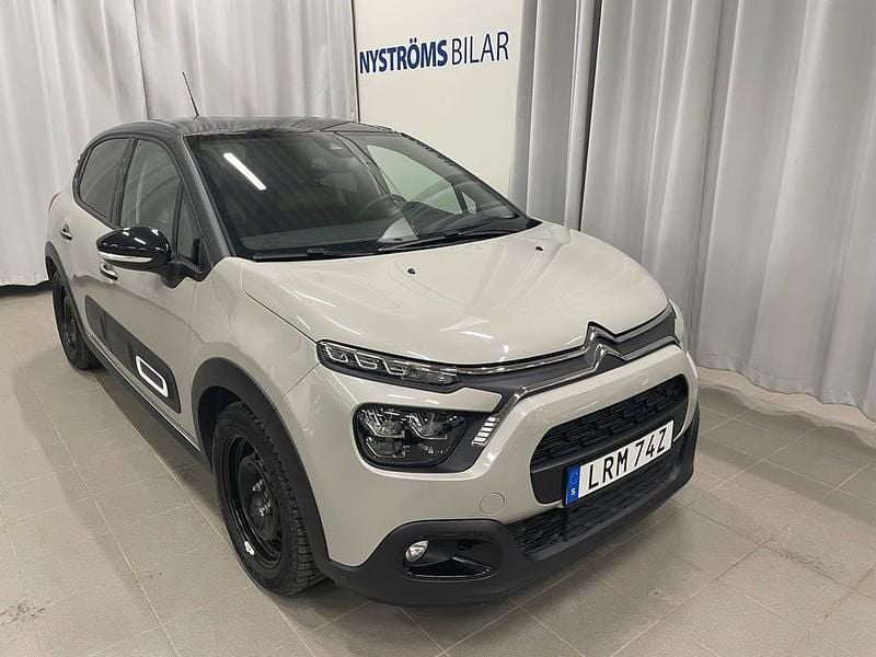Grå Begagnad 2024 Citroën C3 Shine Halvkombi | 179 900 kr (Marknadspris) - Bild 1/4