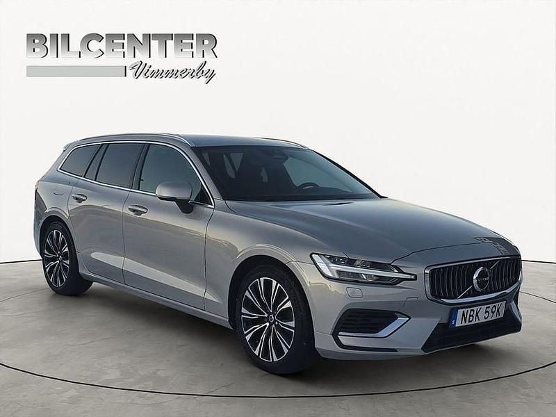 Silver Begagnad 2023 Volvo V60 Core Kombi | 399 500 kr (Marknadspris) - Bild 1/4