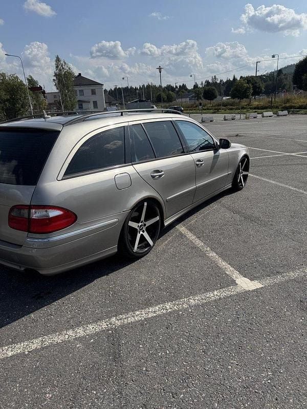 Begagnad Mercedes E320 Avantgarde 224 HK (164 kW) 2007 Silver Kombi