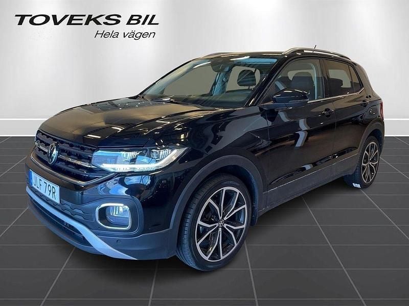 Svart (deep black pearl) Begagnad 2023 VW T-Cross GT SUV | 239 900 kr (Marknadspris) - Bild 1/4