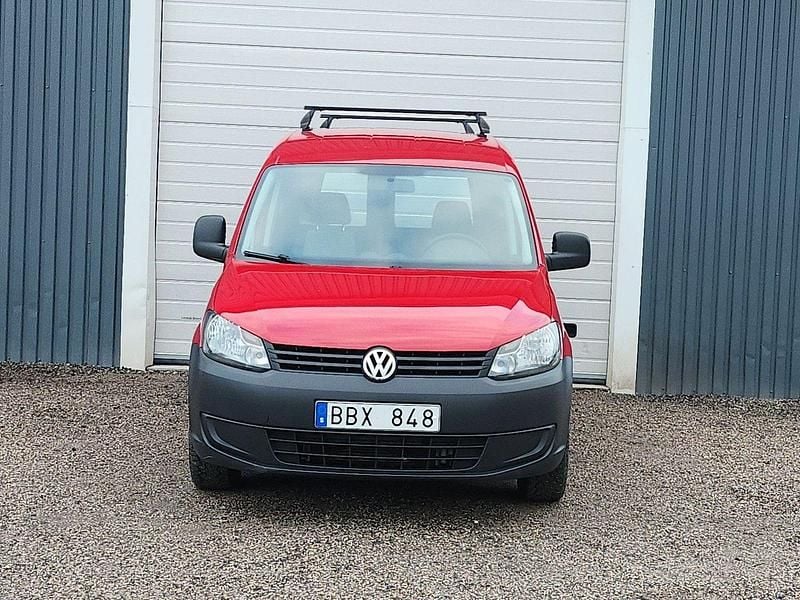 Röd Begagnad 2013 VW Caddy Minibuss | 79 000 kr (Marknadspris) - Bild 1/4