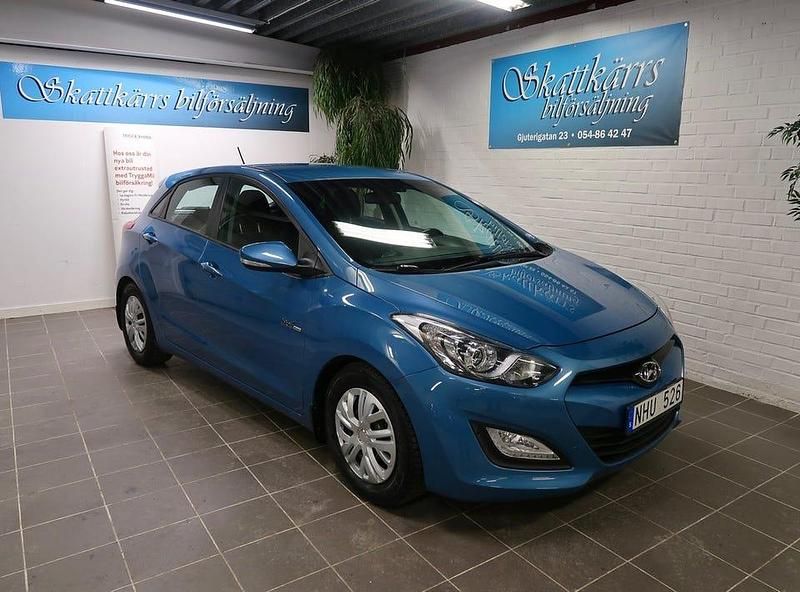 Begagnad Hyundai i30 Sport 110 HK (80 kW) 2013 Ljusblå Halvkombi