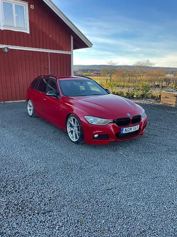 Begagnad 2013 BMW 320 Kombi | 134 000 kr (Dyr) - Bild 1/4