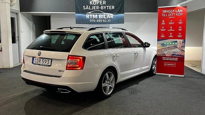 Begagnad Skoda Octavia RS 184 HK (135 kW) 2014 Vit Halvkombi