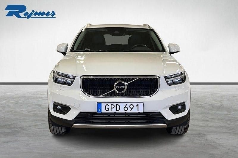Begagnad Volvo XC40 Momentum 190 HK (139 kW) 2018 Vit SUV