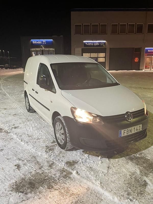 Begagnad VW Caddy 75 HK (55 kW) 2015 Minibuss