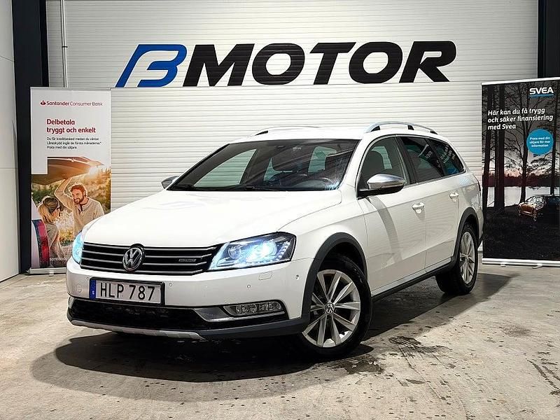 Vit Begagnad 2014 VW Passat Alltrack Exclusive Kombi | 99 900 kr (Marknadspris) - Bild 1/4