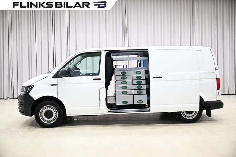 Vit Begagnad 2019 VW Transporter Van | 298 750 kr (Dyr) - Bild 1/4