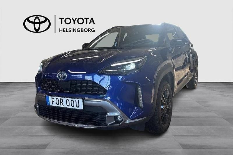 Begagnad Toyota Yaris Hybrid 117 HK (86 kW) 2023 Blå