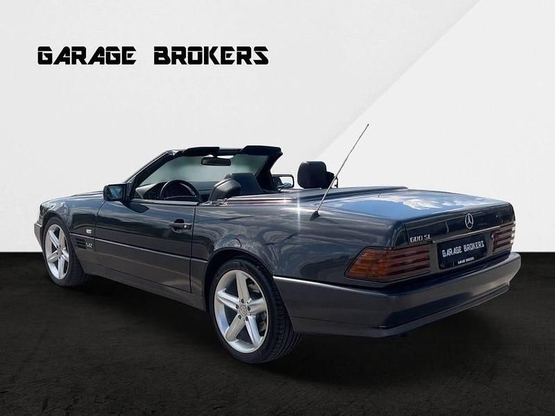 Begagnad Mercedes SL600 394 HK (289 kW) 1993 Svart Cab