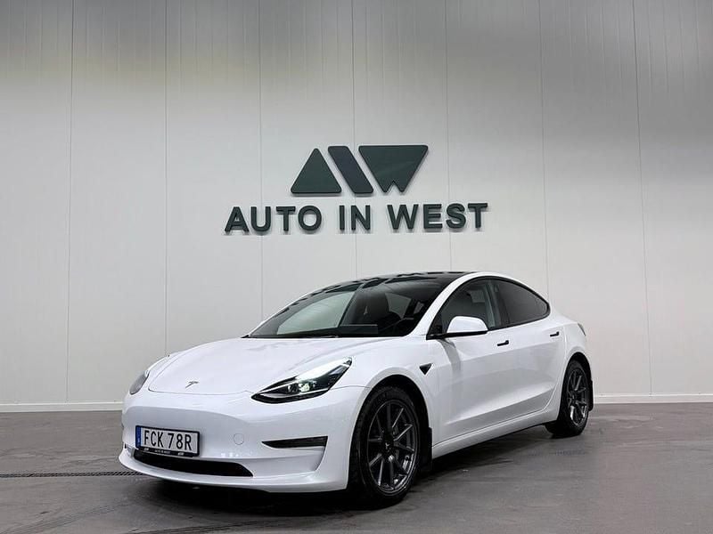 Begagnad Tesla Model 3 Long Range AWD 324 kW (441 HK) 2021 Vit Sedan