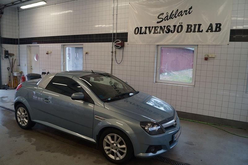Blå Begagnad 2005 Opel Tigra Cab | 46 000 kr (Dyr) - Bild 1/4