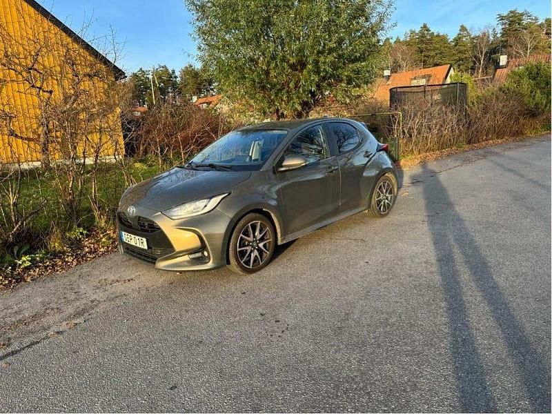 Begagnad 2020 Toyota Yaris Active Halvkombi | 149 000 kr (Bra pris) - Bild 1/4