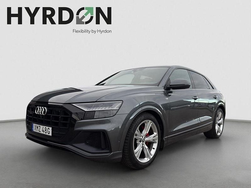 Mörkgrå Begagnad 2019 Audi Q8 S-Line SUV | 489 000 kr (Marknadspris) - Bild 1/4