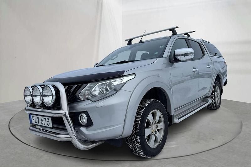 Silver Begagnad 2017 Mitsubishi L200 Pickup | 195 650 kr (Marknadspris) - Bild 1/4