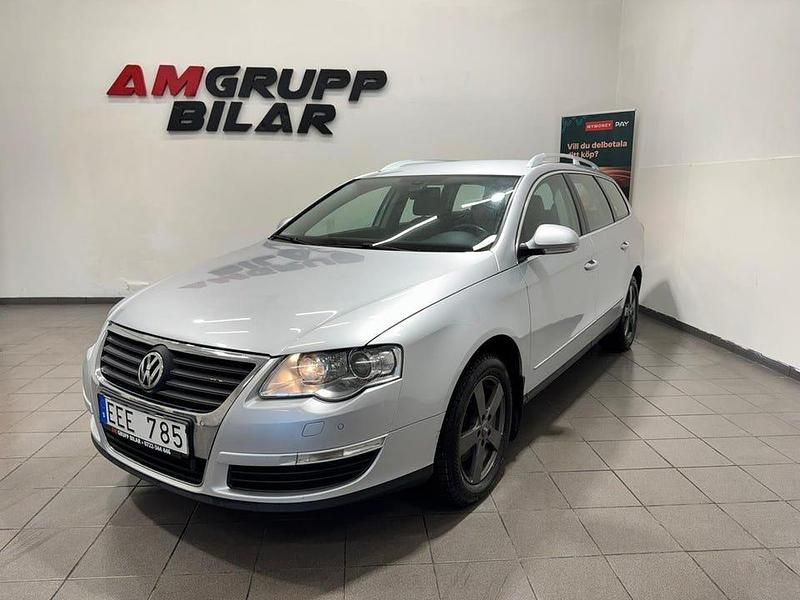 Silver Begagnad 2010 VW Passat Sportline Kombi | 49 900 kr (Marknadspris) - Bild 1/4