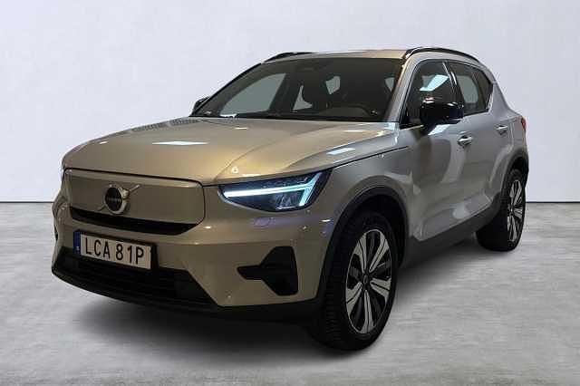 Silver Begagnad 2022 Volvo XC40 Core SUV | 329 900 kr - Bild 1/4