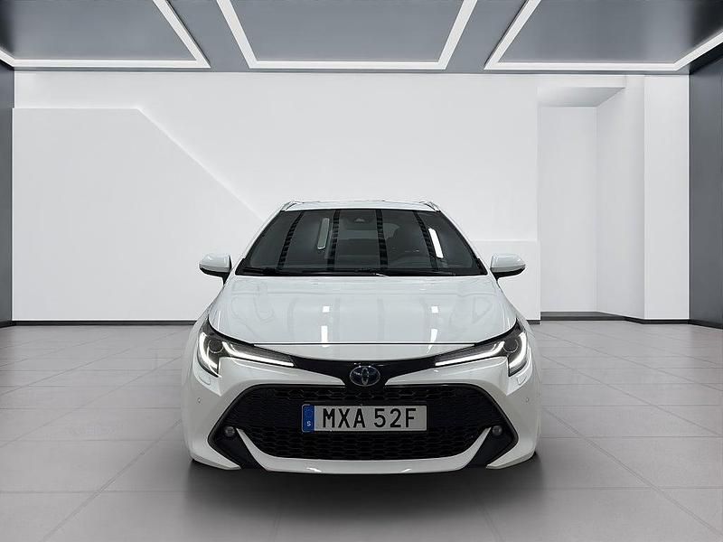 Begagnad Toyota Corolla Style 184 HK (135 kW) 2021 Vit Kombi