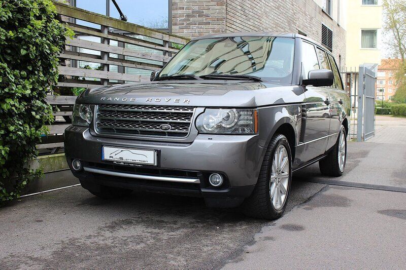 Grå Begagnad 2011 Land Rover Range Rover Vogue SUV | 298 900 kr - Bild 1/4