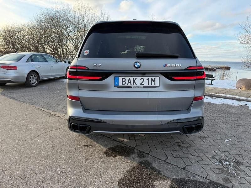 Begagnad BMW X7 M Sport 530 HK (389 kW) 2024 Individual frozen pure grey metallic SUV